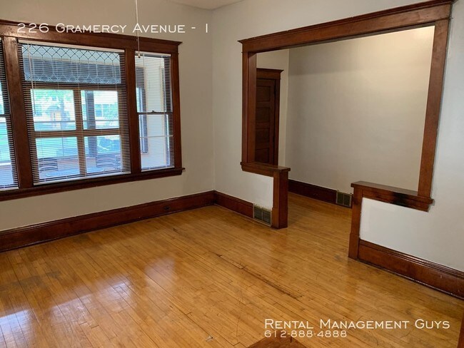 Foto del edificio - 226 Gramercy Ave