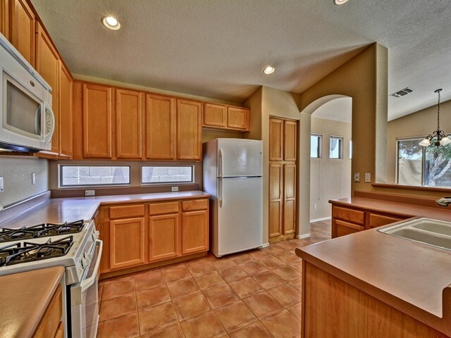 Foto del edificio - 1751 W Amberwood Dr