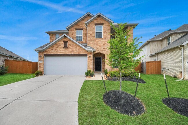 Building Photo - 208 Salange Ln