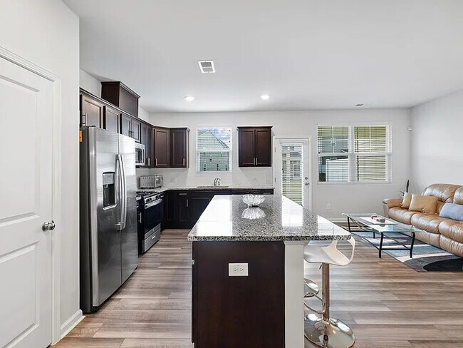 Foto del edificio - Lease OR Lease to Own