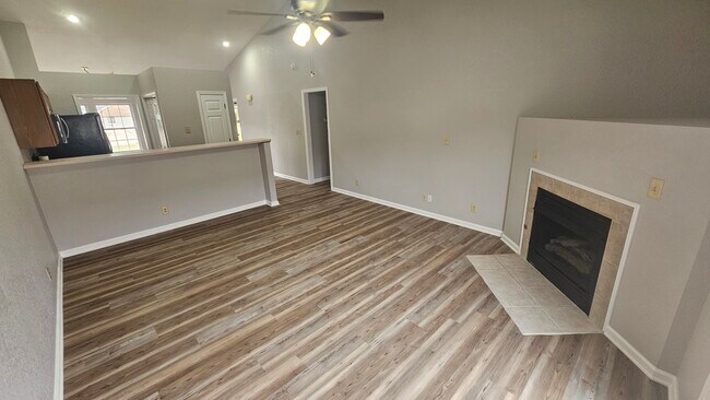 Building Photo - 16 Tuscany Ct