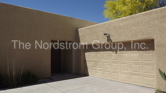 Building Photo - 8527 E Seabury Ct
