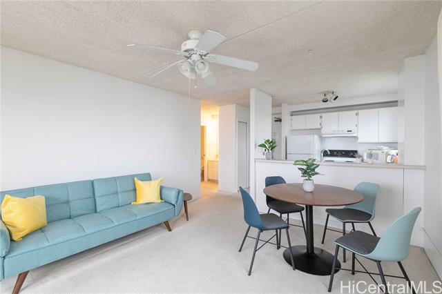 Foto del edificio - 2240 Kuhio Ave.