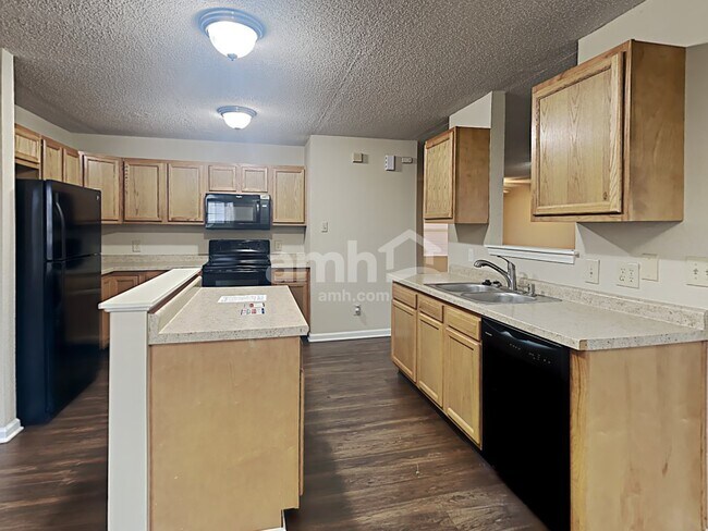 Building Photo - 10337 Yosemite Ln