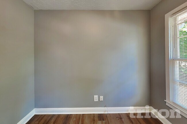 Foto del edificio - 847 Raintree Way SE