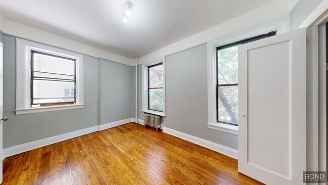 Foto del edificio - 215 W 80th St