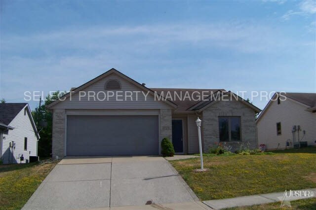 Building Photo - 1723 Versailles Village Pl