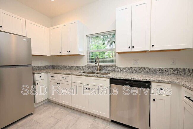 Foto del edificio - 1011 N Brunnell Pkwy