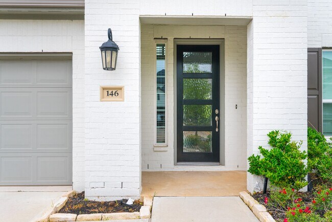 Foto del edificio - 146 Renodes Garden Ln