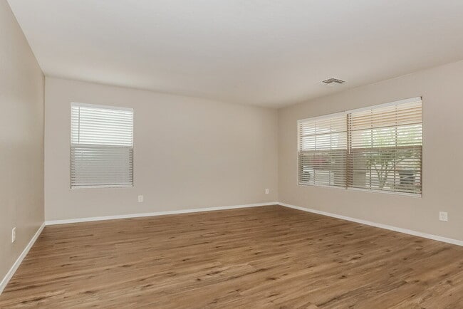 Foto del edificio - 3140 W St Kateri Dr