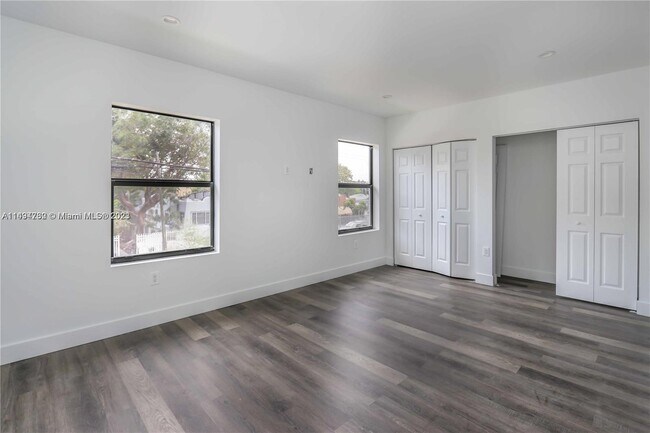 Building Photo - 1063 NW 31st St