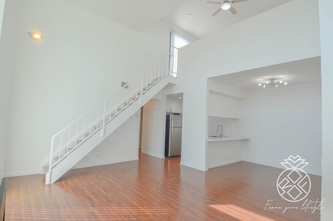 Building Photo - 1727 Glendon Ave