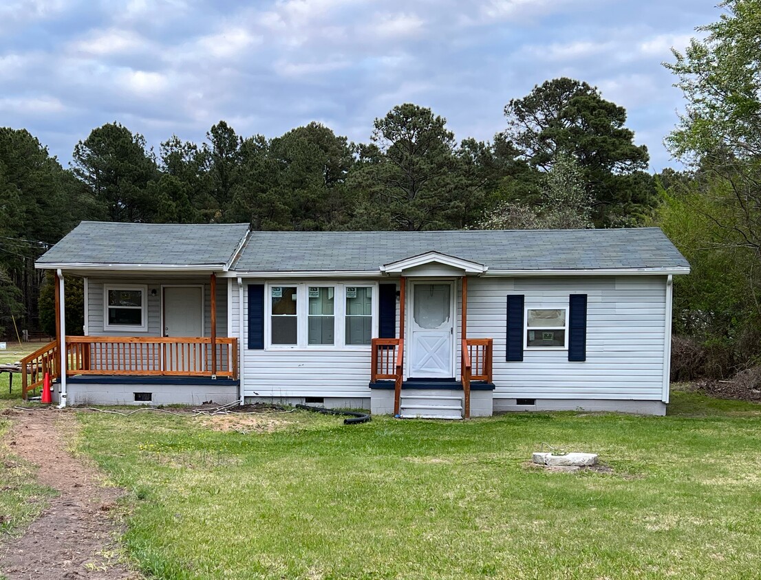 Foto principal - 120 Moore Rd