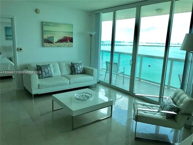 Foto del edificio - 1800 N Bayshore Dr