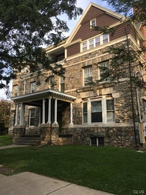Primary Photo - 404 Seneca St