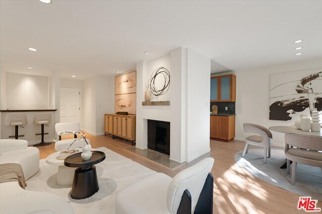 Foto del edificio - 429 N Oakhurst Dr