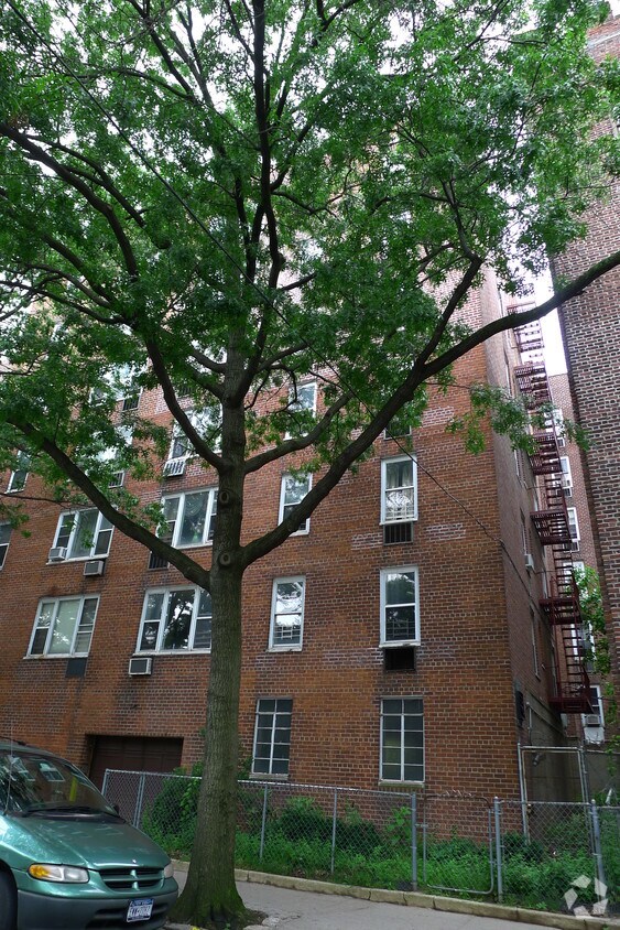 Foto principal - 3435 Giles Pl