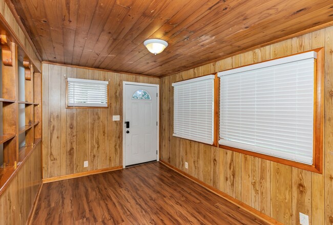 Foto del edificio - 3501 Ventura Rd SW