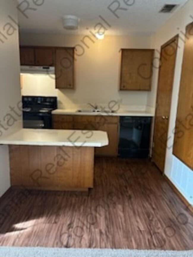 Foto del edificio - 1 bed 1 bath apartment w/ On site laundry ...