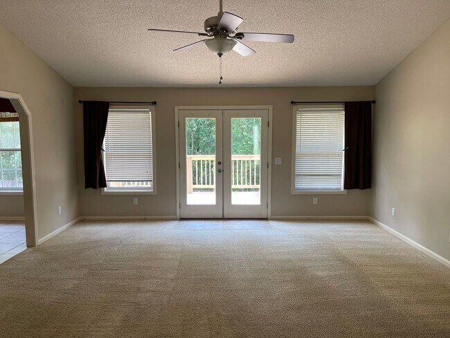 Building Photo - Regency Meadows  - Lawn Care & Pest Contro...