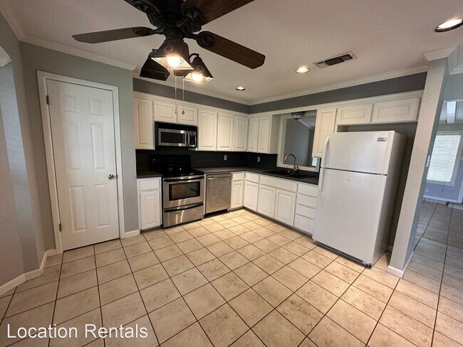 Building Photo - 3 br, 2 bath House - 5002 57th Street