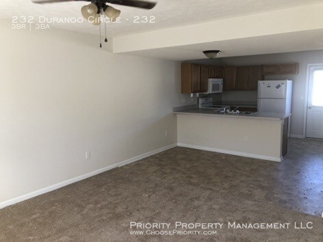 Foto del edificio - 232 Durango Cir