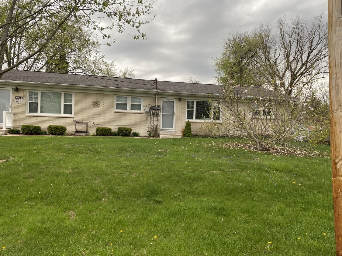 Primary Photo - 1004 Elizabeth Dr