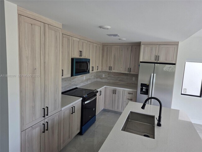 Foto del edificio - 1402 NW 1st St