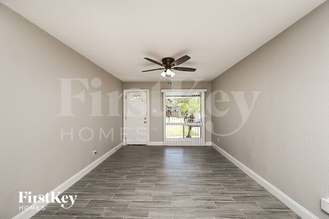 Building Photo - 7916 Bahia Ave