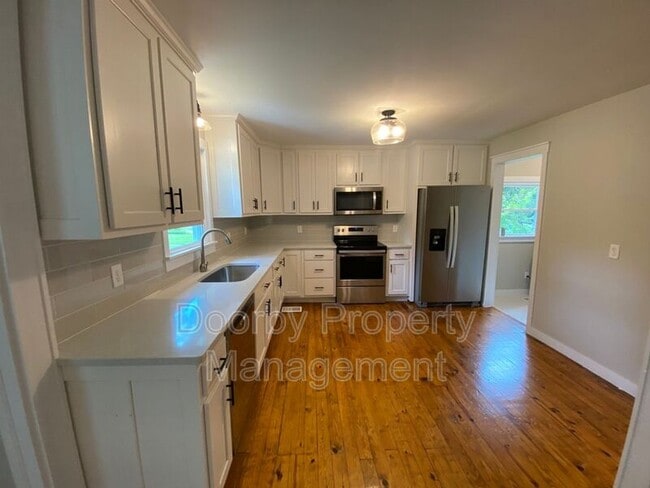 Building Photo - 318 Williams Dr