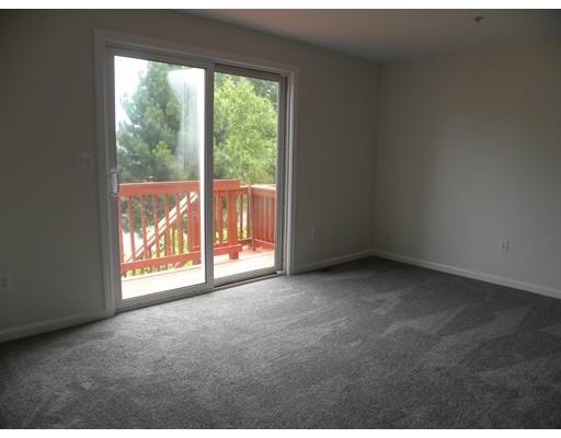Primary Photo - 38 Mt Washington St
