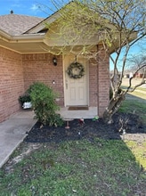 Building Photo - 802 Beaumont Square