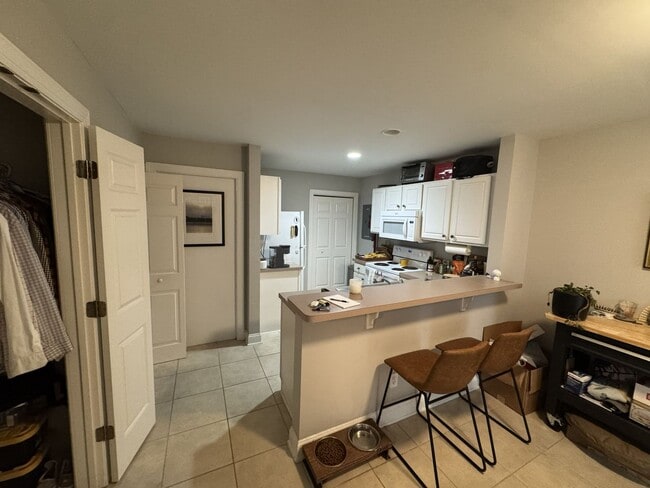 Building Photo - 72 Cassandra Ln