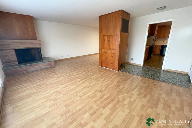 Foto del edificio - Upper 3 Bedroom, 2 Bathroom Unit of a Dupl...