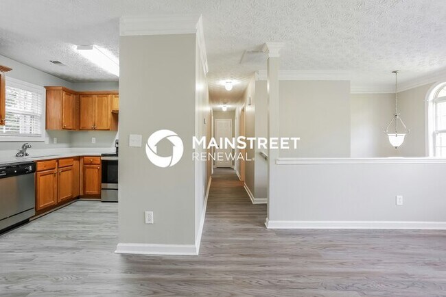 Foto del edificio - 3 Bedroom Pet-Friendly Home in Jonesboro, GA with Main Street Renewal