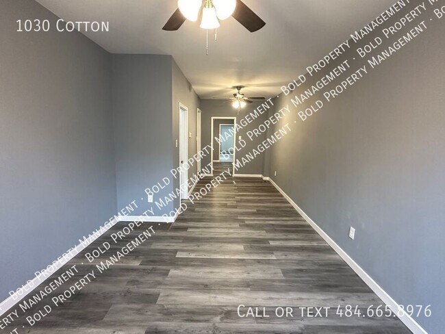Foto del edificio - 1030 Cotton-