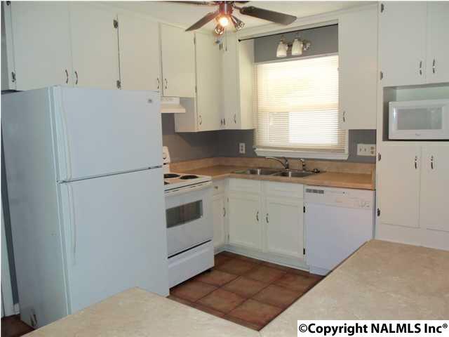 Foto del edificio - 408 Karter St NW