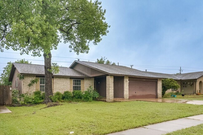 Foto del edificio - 12103 Grey Rock Ln