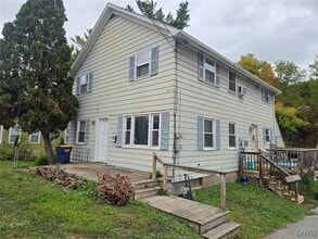 Building Photo - 11 Seneca Ave