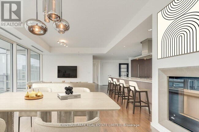 Photo du bâtiment - 180 University Ave