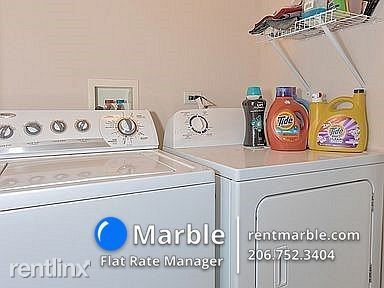 Foto del edificio - 4 br, 3 bath Townhome - 600 Richard Brown ...