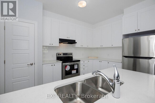 Photo du bâtiment - 96 Ballinora Ln.