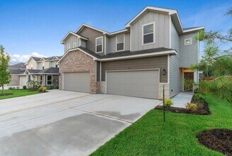 Building Photo - 146 Parkgate St