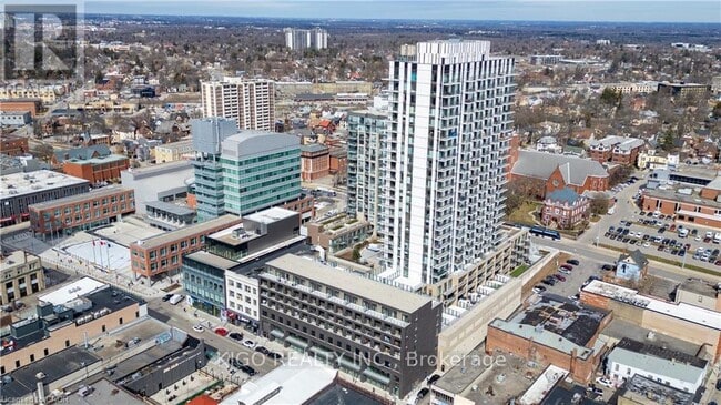 Building Photo - 55 Duke St W