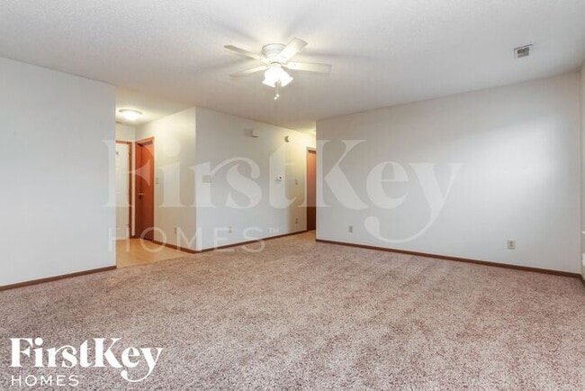 Building Photo - 6231 Longmeadow Dr