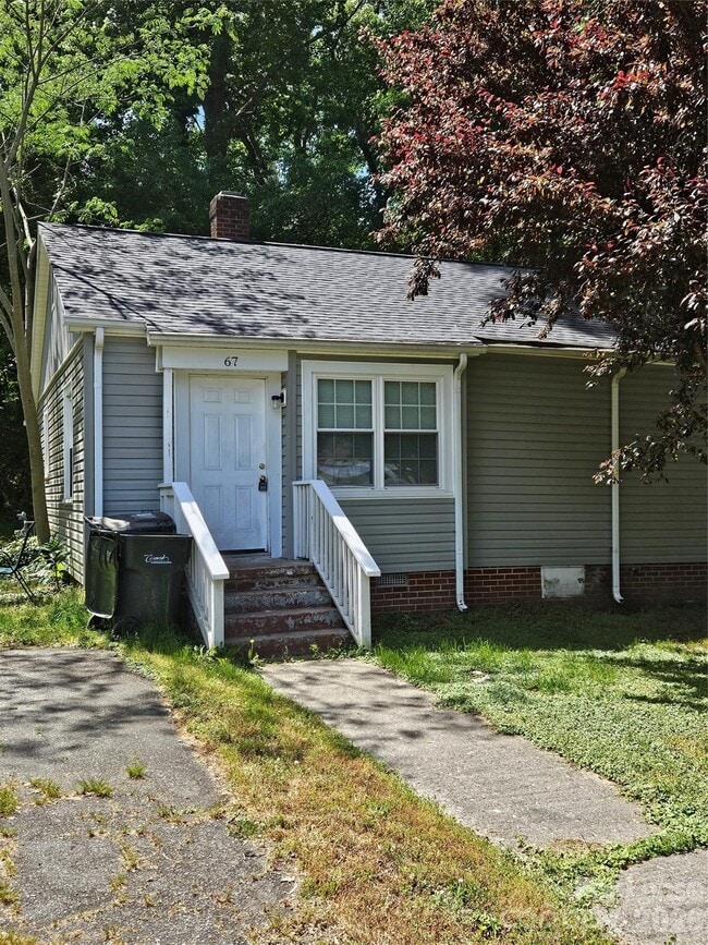 Building Photo - 67 Grattan Dr NE