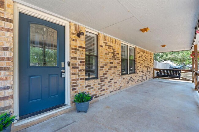 Building Photo - 710 Bosque Trail