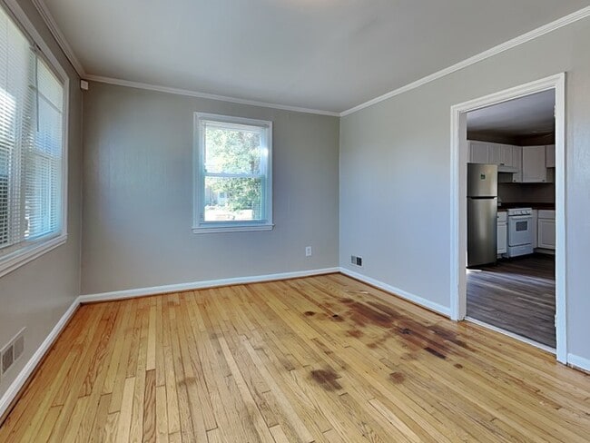 Building Photo - 4911 Anntana Ave