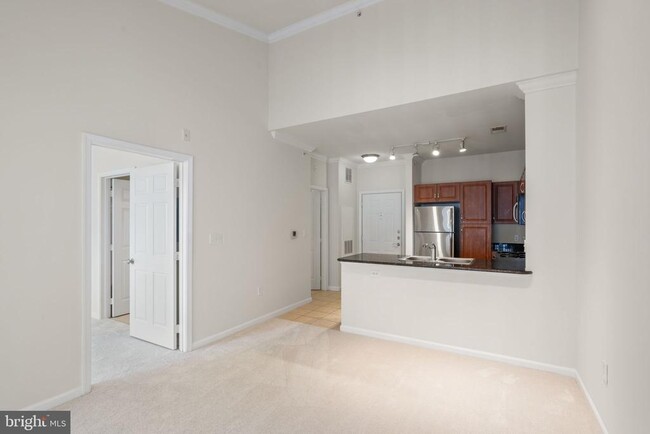 Building Photo - 12945 Centre Park Cir