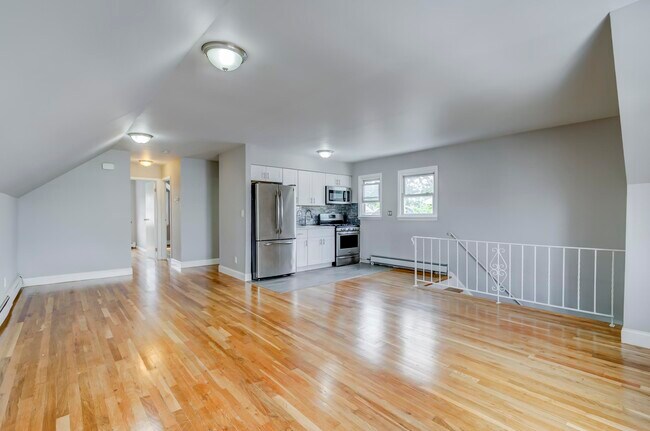 Building Photo - 88 Riverview Rd